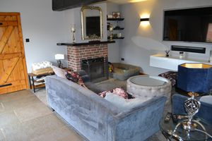 Sitting Room- click for photo gallery